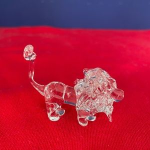 Vintage small clear glass lion, hand blown